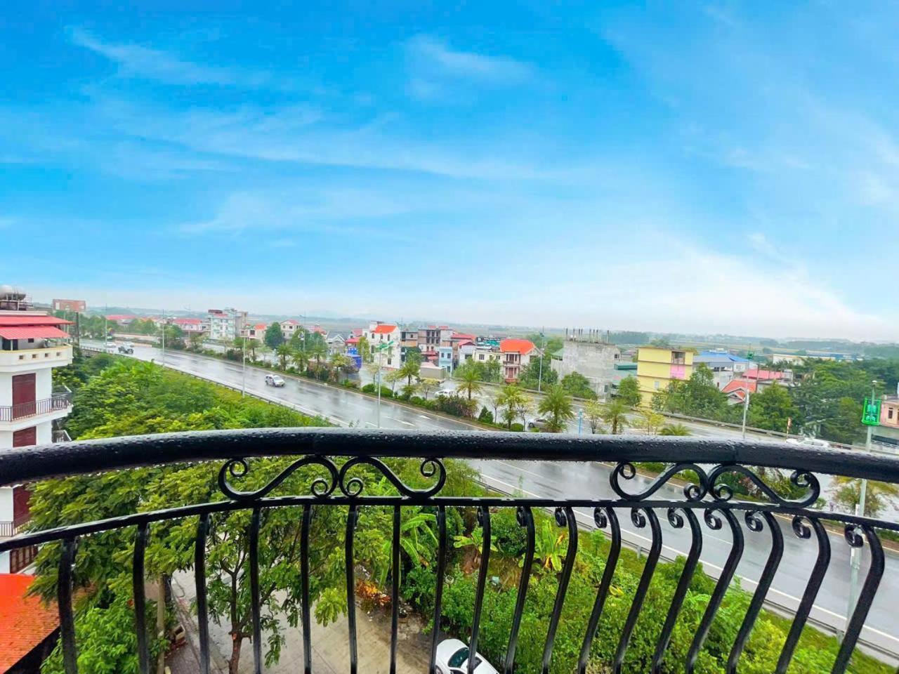 Chemi Noi Bai Airport Hotel & Travel ハノイ市 エクステリア 写真